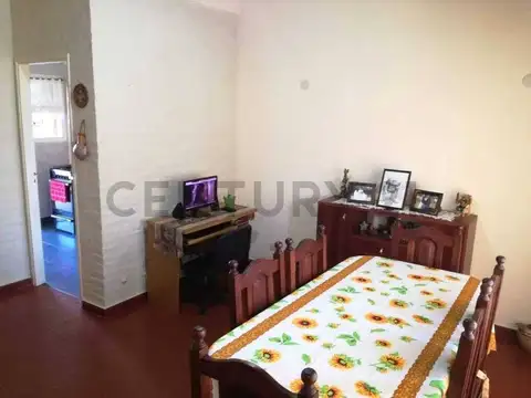 Calabria Bis 6800, Piso 0
