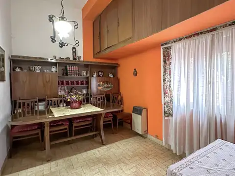 VENTA CASA MULTIFAMILIAR DOBLE SALIDA PIÑEYRO AVELLANEDA