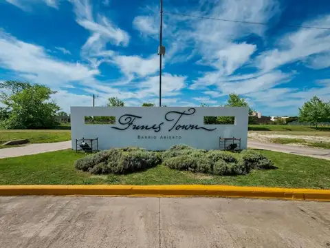 VENTA - TERRENO ESQUINA FUNES TOWN