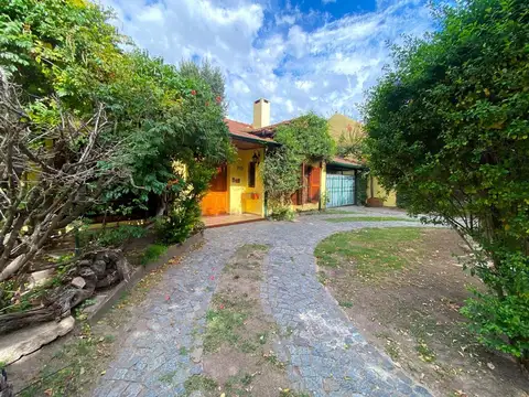 CASA EN VENTA :: ITUZAINGO NORTE :: 700M2