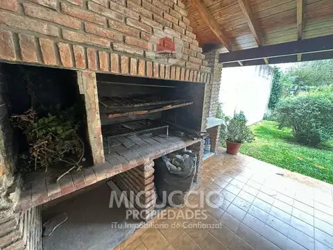 Casa en Venta con 1 cochera