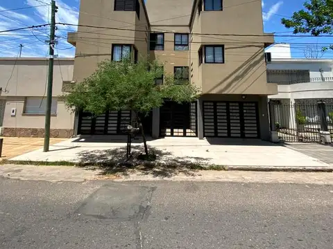 Domingo Silva al 2300