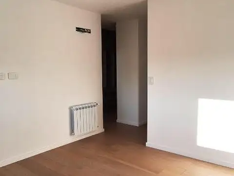 Depto Tipo Casa en Venta con 2 cocheras