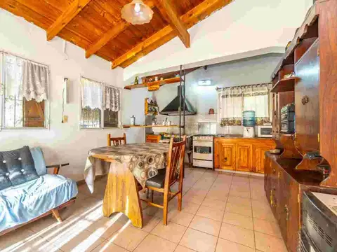 VENTA CASA QUINTA CON PILETA