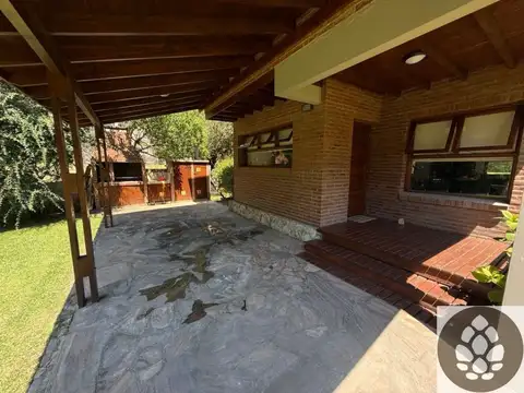 Casa en Alquiler Temporal con 1 cochera