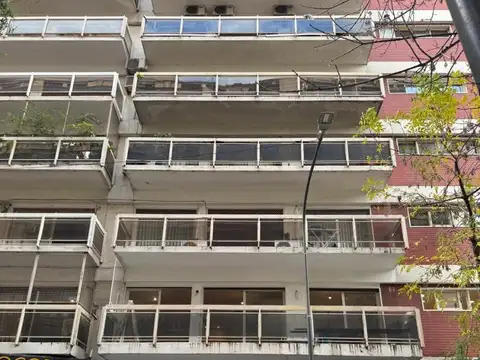 M T De Alvear 1800, Piso 4