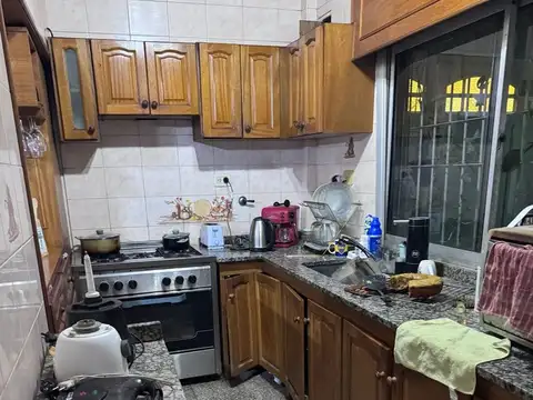 Casa en venta 4 ambientes Berazategui