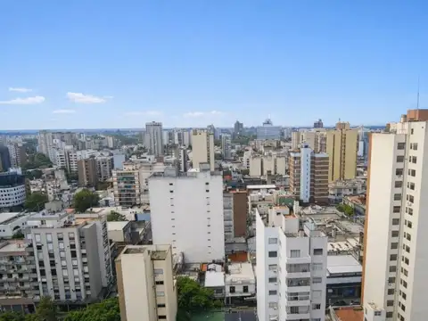 Avenida Hipólito Yrigoyen 572 , Piso 15
