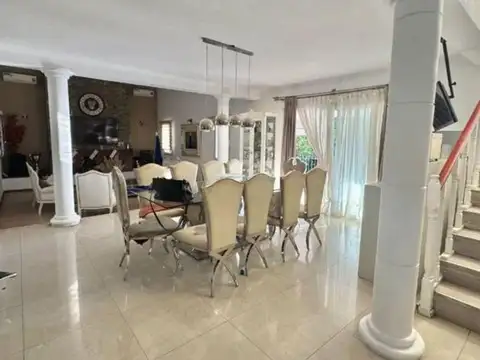 Casa en Venta en 4 Hojas, USD 449.999