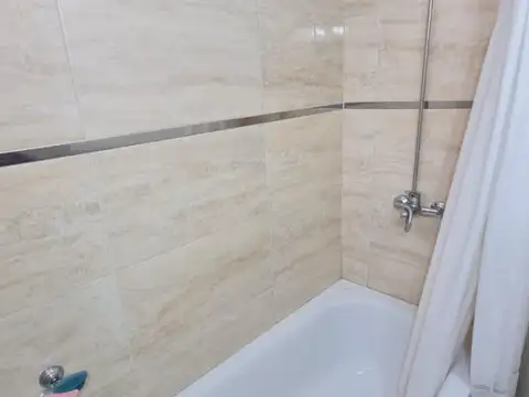 BALCON A LA CALLE -SEGURIDAD-JACUZZI-PARRILLA -SUM-