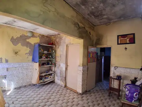 Casa 2 ambientes con 1 baño