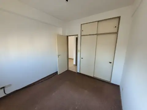 Alte G Brown 300, Piso 8