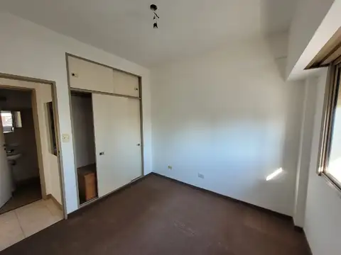 Departamento de 2 ambientes - Quilmes Centro, Brown al 300