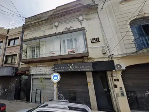 Departamento de dos ambientes por escalera - Balvanera