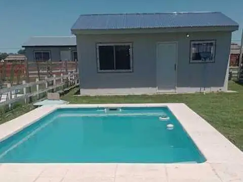 Casa 3 ambientes con 1 baño