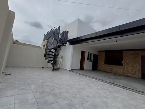 Venta PH, 3 Ambientes Piso Único en Liniers