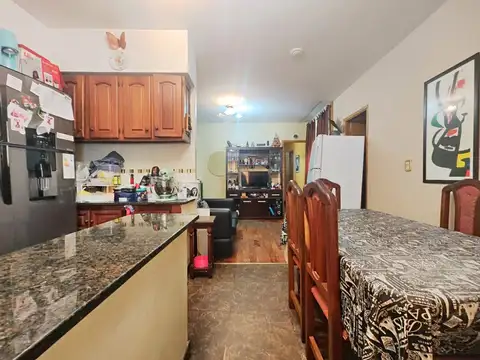 Depto Tipo Casa en Venta de 5 ambientes
