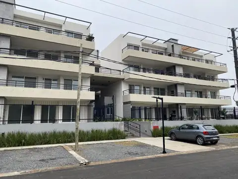 Departamento 3 ambientes con cochera en Zug Verdi, Caamaño - Pilar