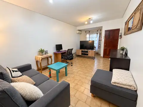 Depto Tipo Casa en Venta de 5 ambientes