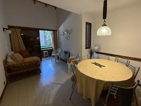 Del Mejillon 800, Piso 1