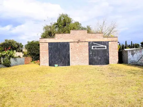 GALPON EN VENTA EN SAN MIGUEL DEL MONTE CENTRO.