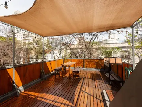 Venta PH 3 Ambientes Remodelado con Terraza y Cochera – Chacarita/ Colegiales