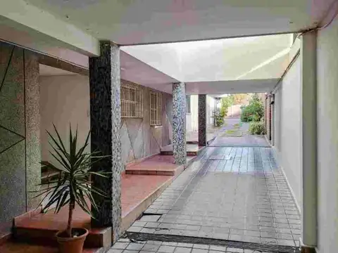 VENTA DE DEPARTAMENTO - BARRIO BOMBAL GODOY CRUZ.
