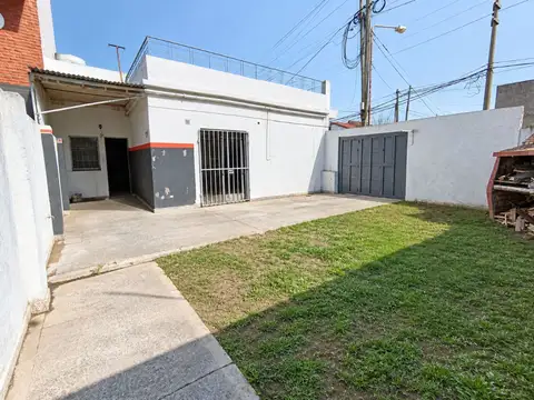 Casa 3 ambientes con 1 baño