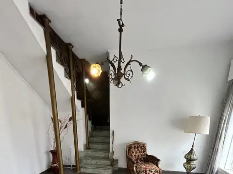 Casa en Alquiler con 1 cochera