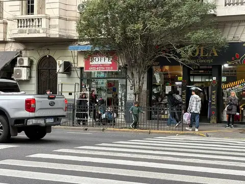 Local en Alquiler Via Pública