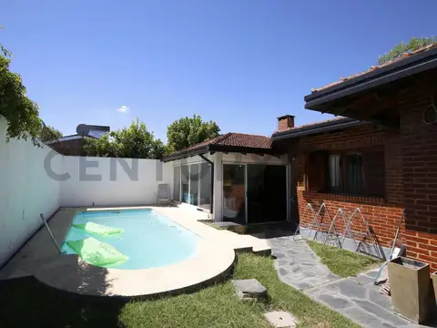 Casas en venta en Villa Castells, Gonnet