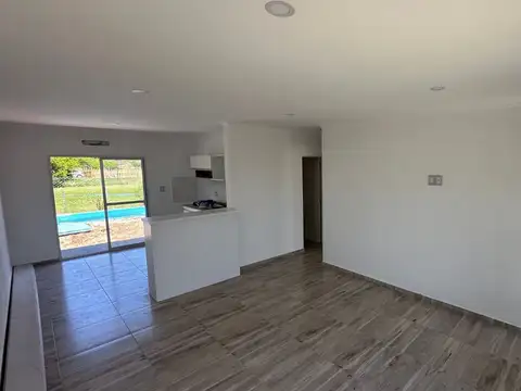 Casa 4 ambientes con 1 baño