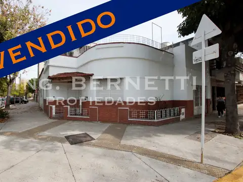 Casa 3 Ambientes con Garaje y Terraza - Muy buen estado - 