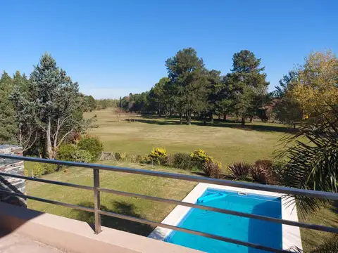 Casa 6 ambientes con 3 baños
