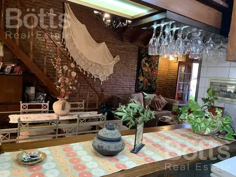 Casa 4 ambientes con 3 baños