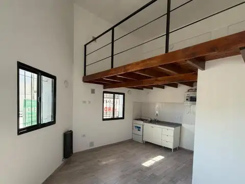 PH DE 2 AMBIENTES PLANTA BAJA A LA CALLE EN DUPLEX
