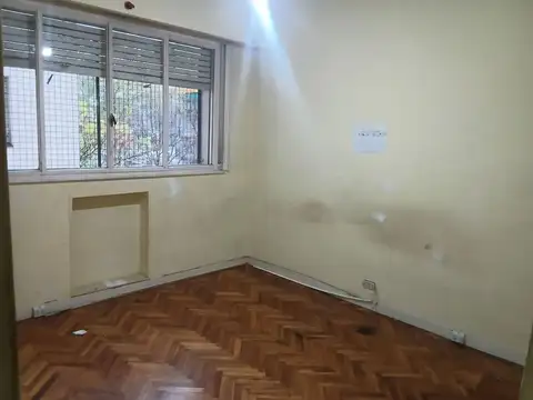 VENTA DEPARTAMENTO 3 AMB. CON DEPENDENCIA FLORES