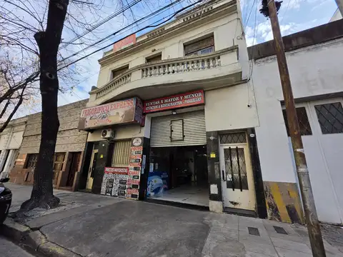Maza 2071 Galpon/local con entrada de camion