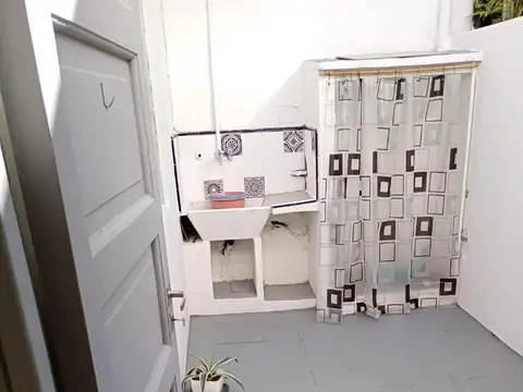Caseros 300, Piso PB