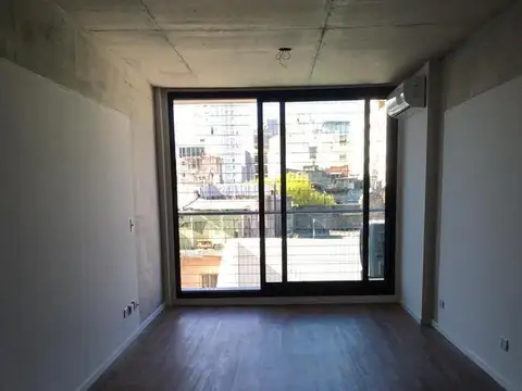 Monoambiente Luminoso Con Balcón Y Amenities