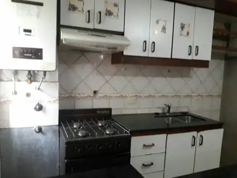 Av. Pte. Juan Domingo Perón 100, Piso 2