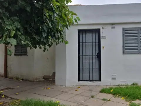 ALBERDI -A 2 CUADRAS COLON  1 DORMITORIO PATIO SIN EXPENSAS
