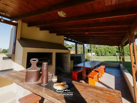 Dúplex de tres ambientes c/ departamento independiente, quincho, parque y piscina, Chapadmalal