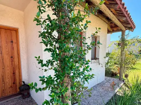 Casa 7 ambientes con 3 baños