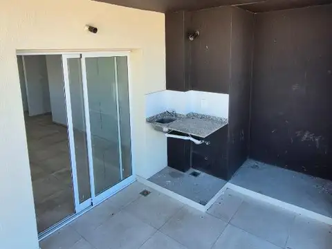 Leon Guruciaga 200, Piso 7