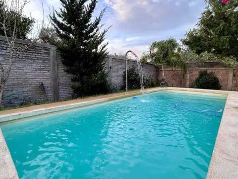 VENTA CASA 2 DORMITORIOS PISCINA MALDONADO