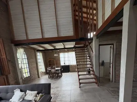 Casa 5 ambientes con 1 baño