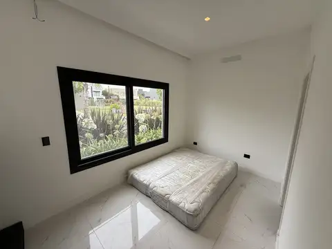 Casa en Alquiler de 5 dormitorios
