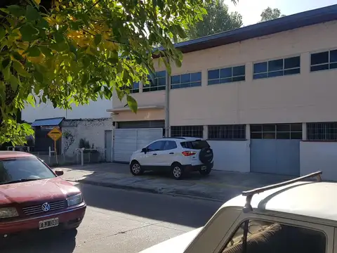 EN VENTA GARAGE CON HABILITACION DE HACE MUCHO TIEMPO, 80 ESPACIOS COCHERA - FICHA 7427