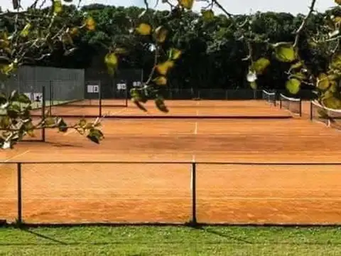 Terreno en Venta en San Sebastian, USD 42.000